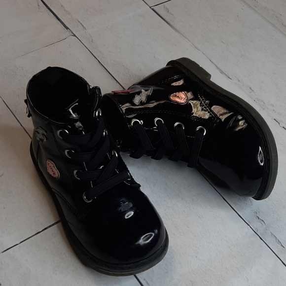 Harper Canyon Black Patent Boots - Picture 2 of 8